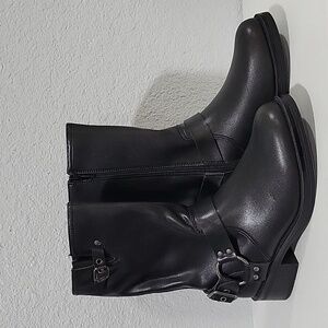 Steve Madden Girl's Flyer Motorcycle Boot. Youth 4